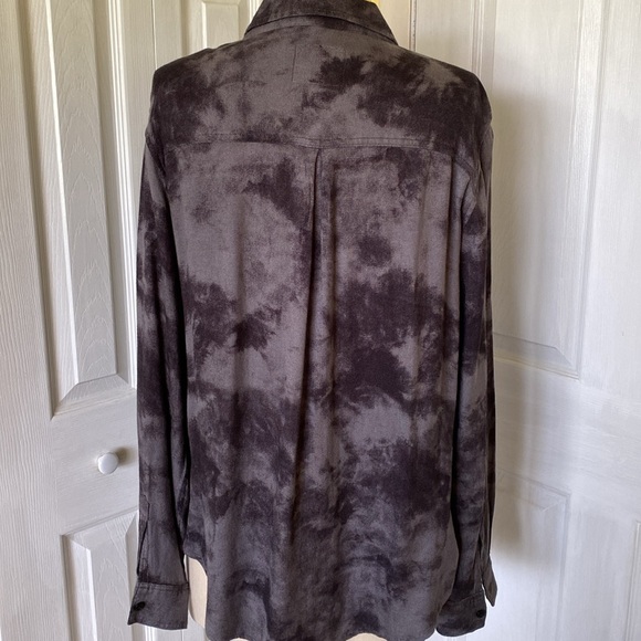 Rails Hunter Charcoal Tie Dye button down shirt NWOT - Picture 7 of 12